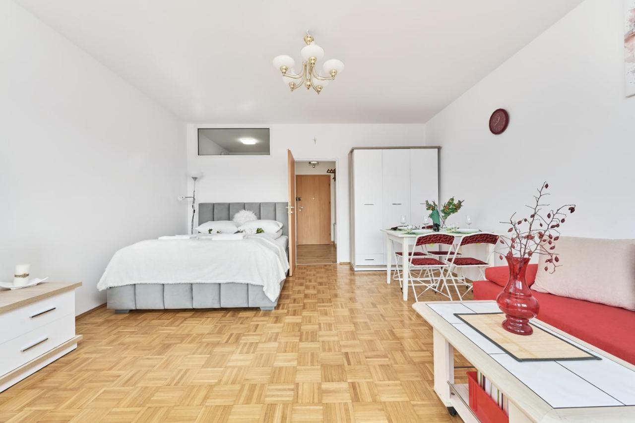 Apartments Wroclaw Legnicka By Noclegi Renters Exterior foto
